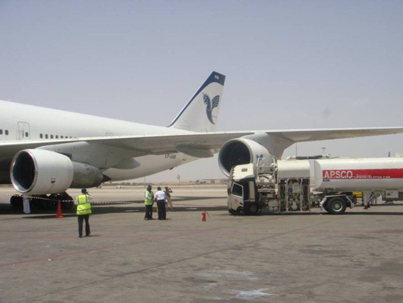 Illustration for article titled Iranian passenger jet crashes into refueling truck